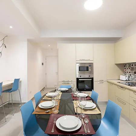 Apartment Lovely & Spacious With King Sized Bed & Ac By 360 Estates