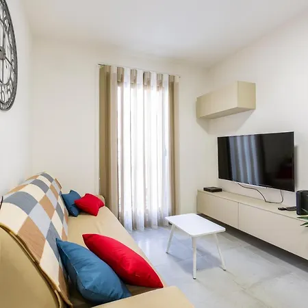 Lovely & Spacious With King Sized Bed & Ac By 360 Estates Appartement *